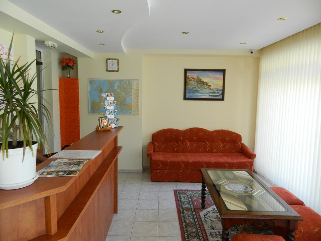 Family Hotel Andreev ネセバル エクステリア 写真