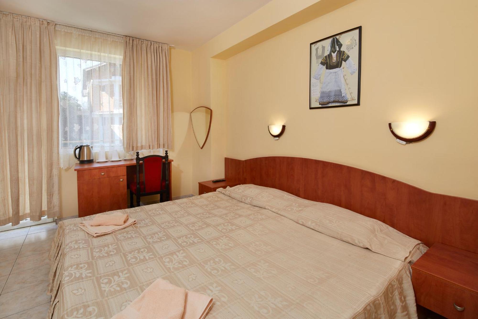 Family Hotel Andreev ネセバル エクステリア 写真