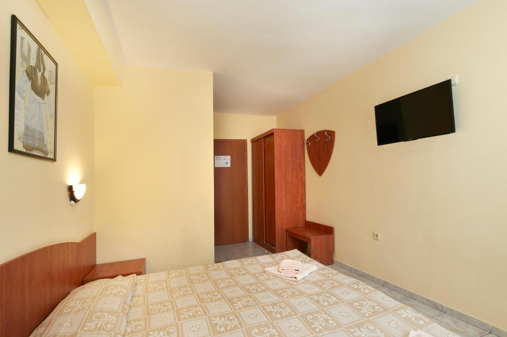 Family Hotel Andreev ネセバル エクステリア 写真