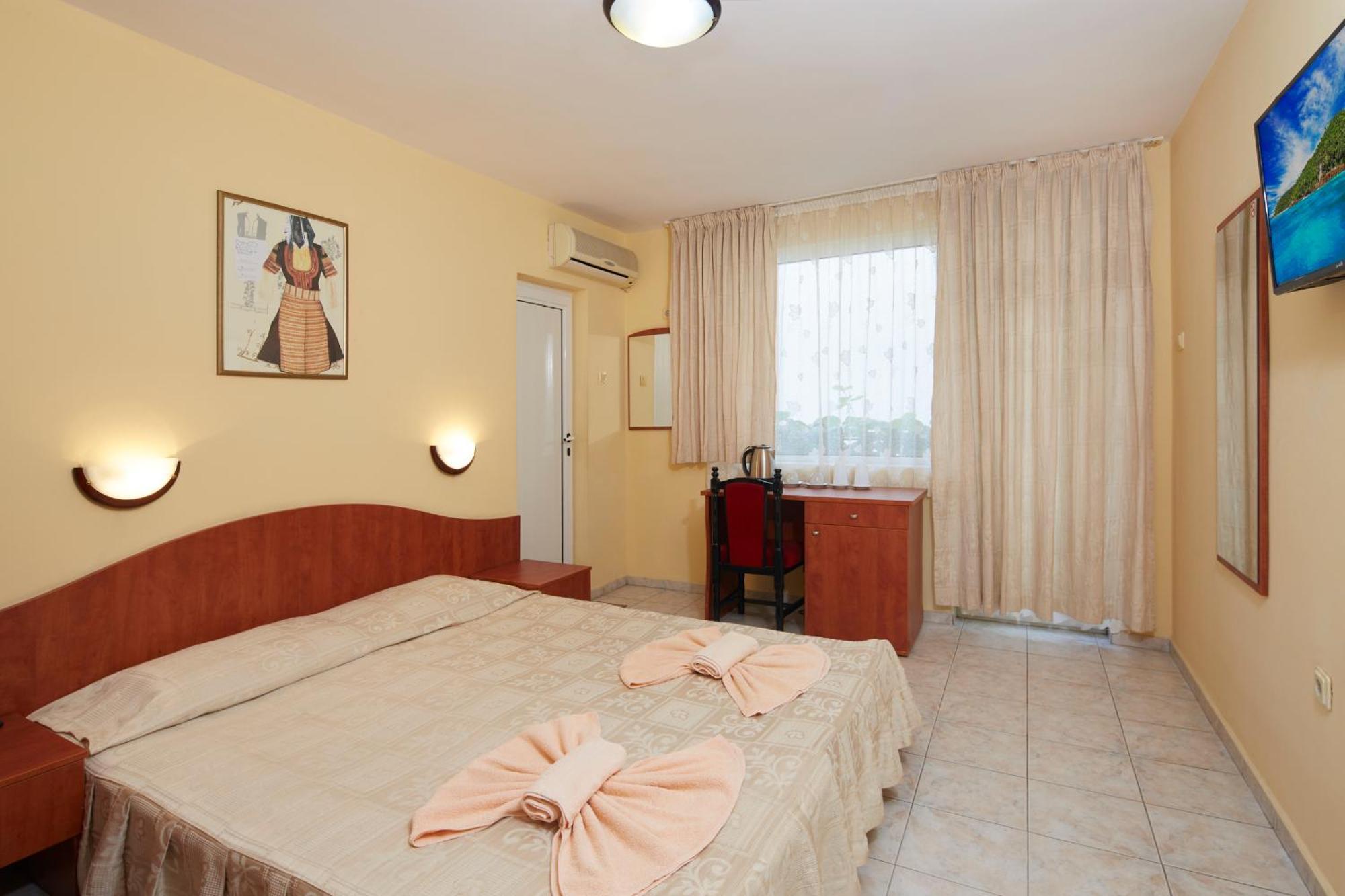 Family Hotel Andreev ネセバル エクステリア 写真