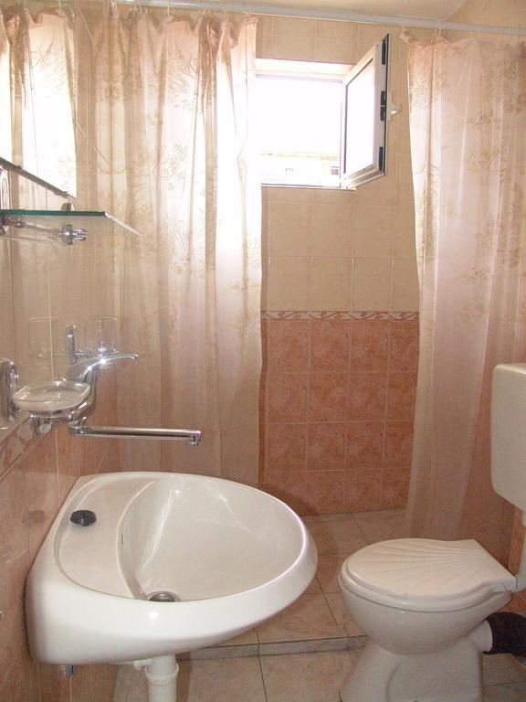 Family Hotel Andreev ネセバル 部屋 写真